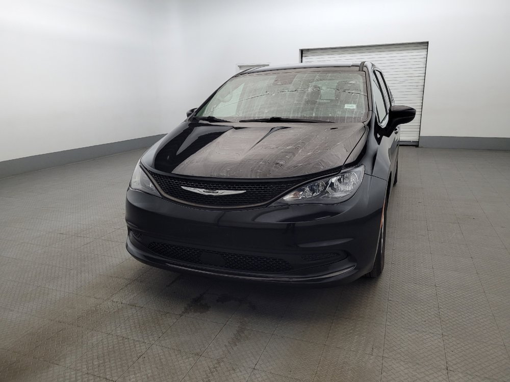 Used 2023 Chrysler Voyager LX FWD image 15
