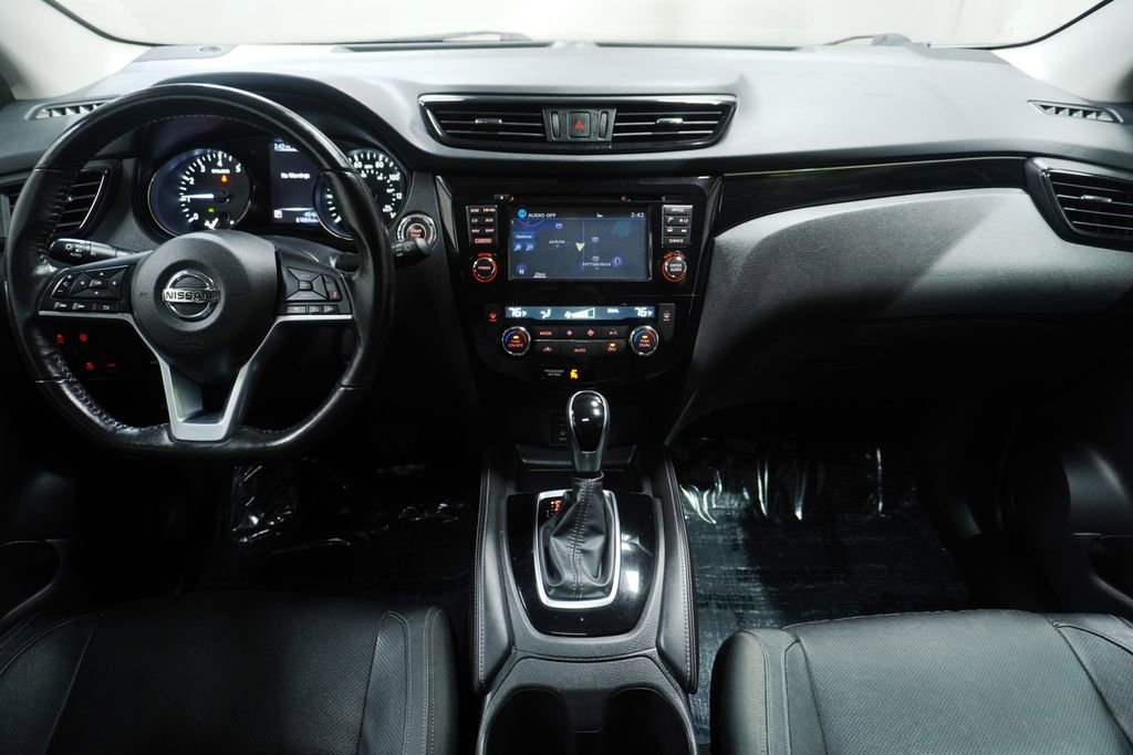 Used 2017 Nissan Rogue Sport SL w/ SL Premium Package image 14