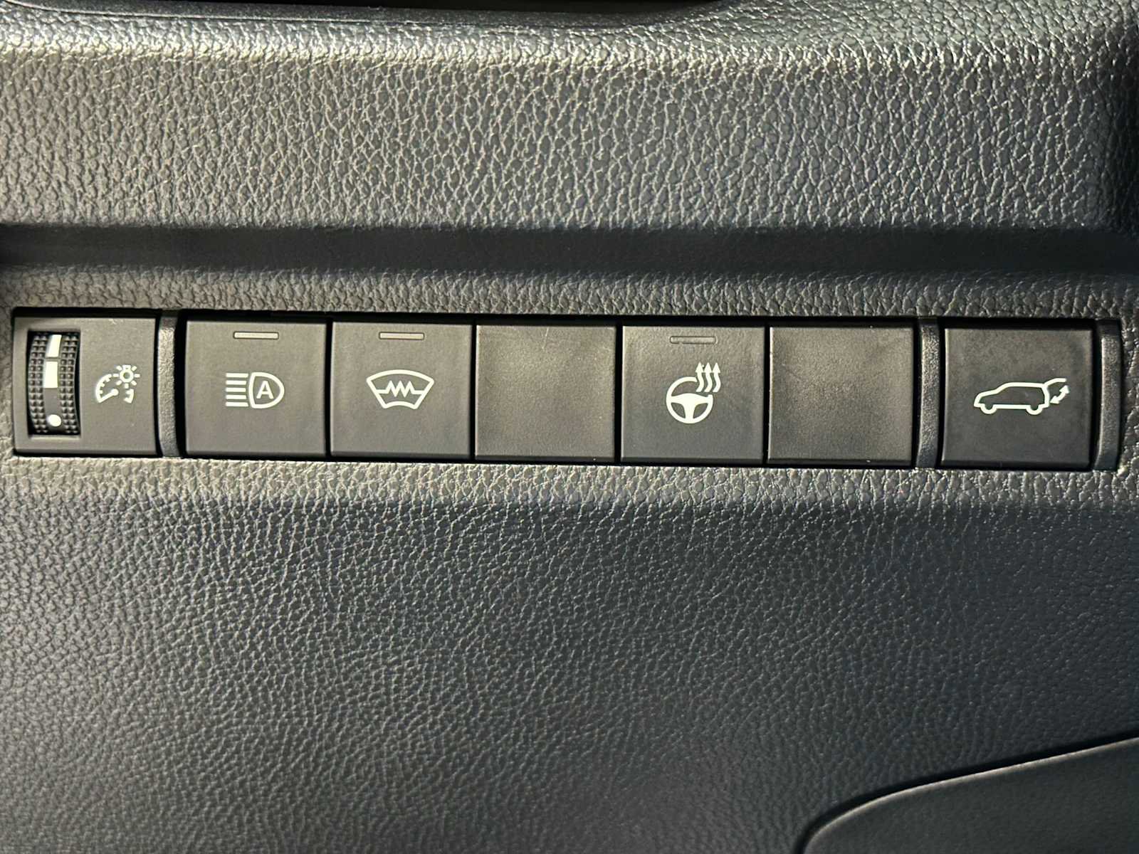 Certified 2023 Toyota RAV4 XLE Premium AWD/4WD image 18