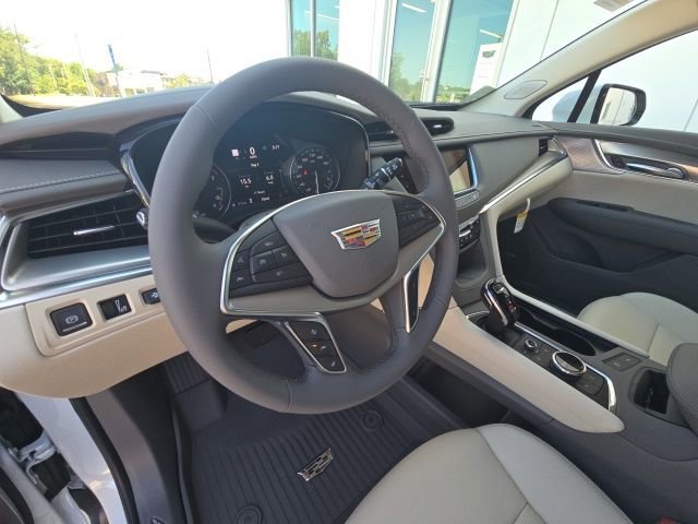 New 2025 Cadillac XT5 Premium Luxury w/ Technology Package image 12