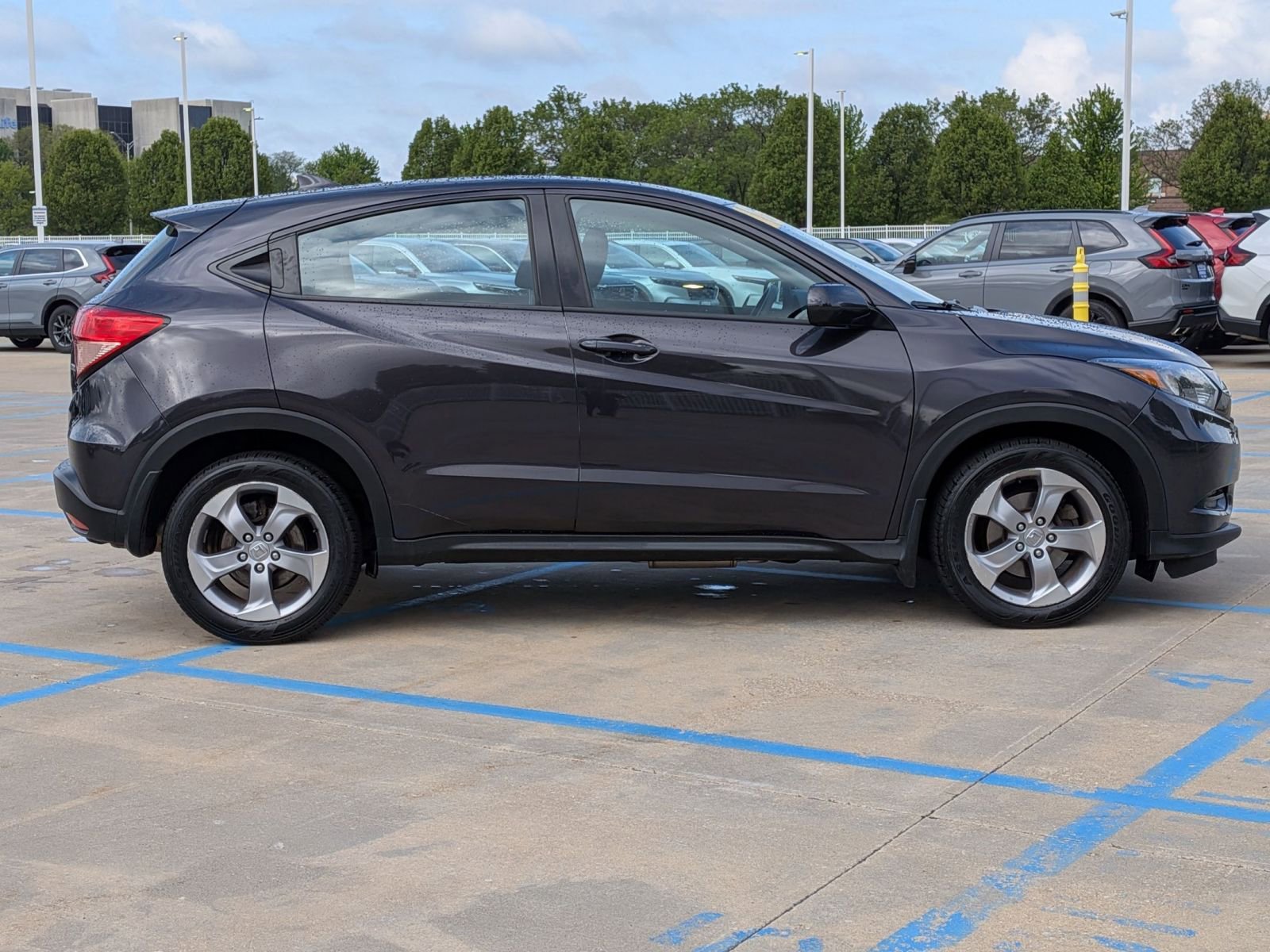 Used 2016 Honda HR-V LX image 5