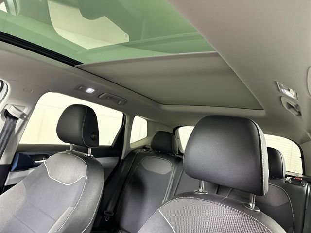 Used 2024 Volkswagen Taos SE image 13