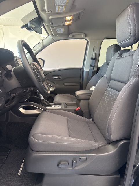 Certified 2026 Nissan Frontier SV w/ Tow Package AWD/4WD image 17