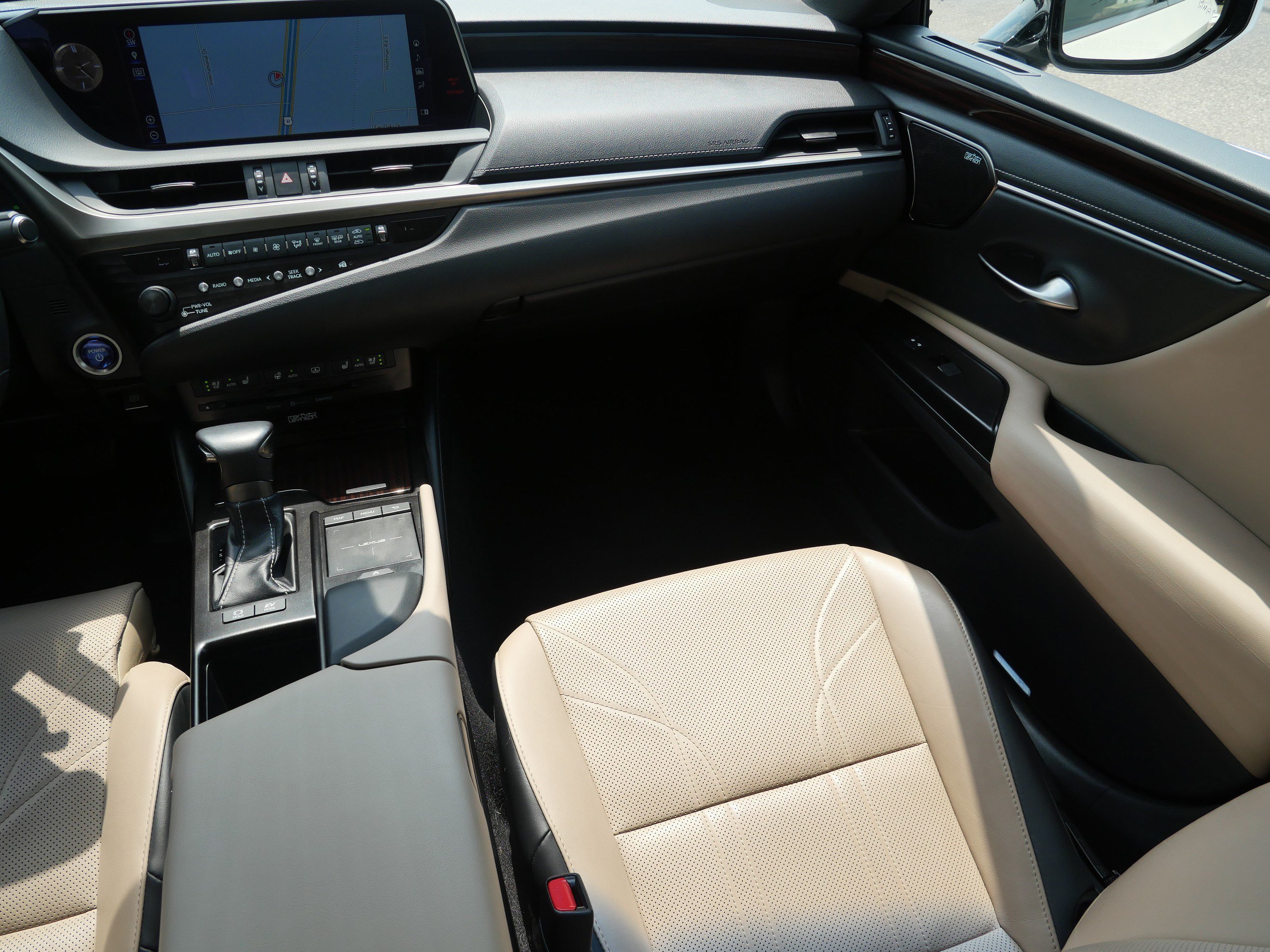 Used 2019 Lexus ES 300h FWD image 11