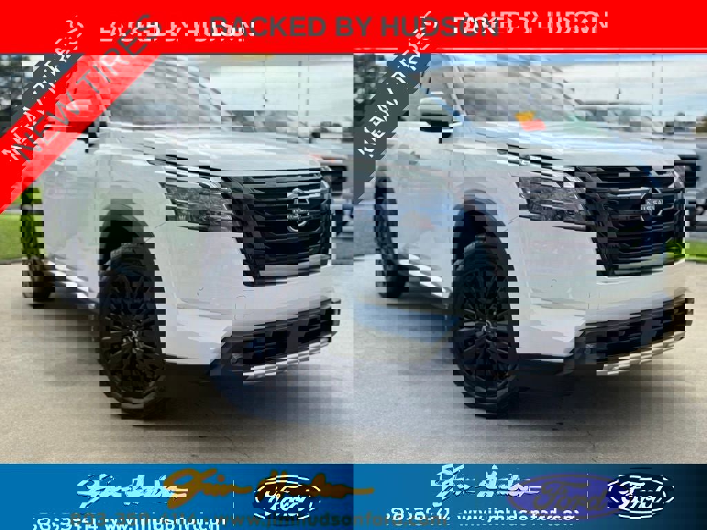 Used 2022 Nissan Pathfinder Platinum w/ Cargo Package