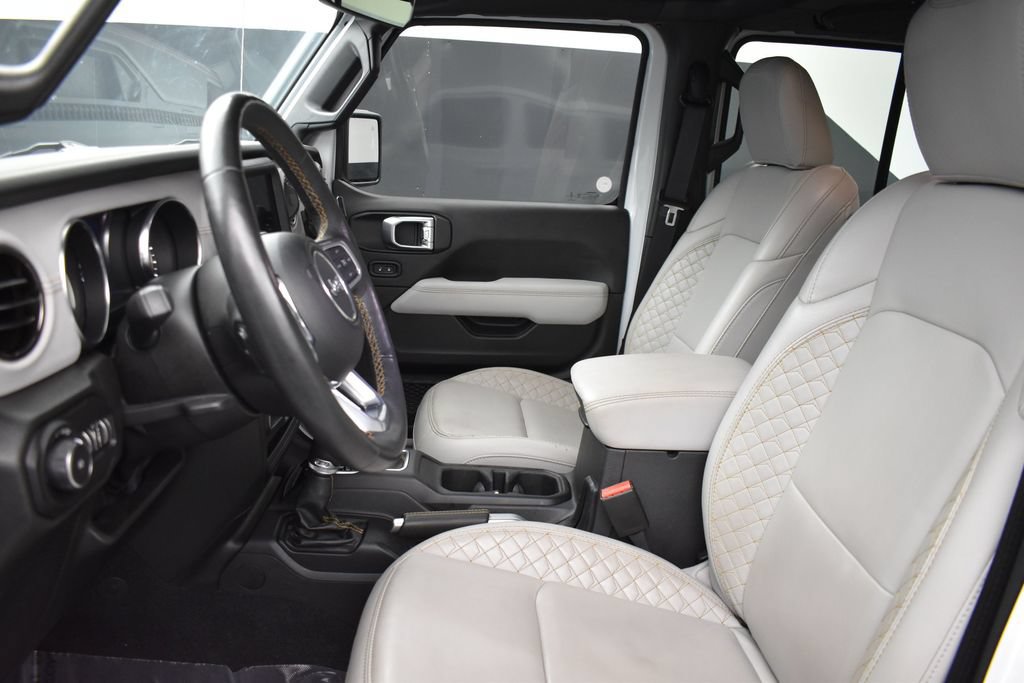 Used 2022 Jeep Wrangler Unlimited Sahara AWD/4WD image 11