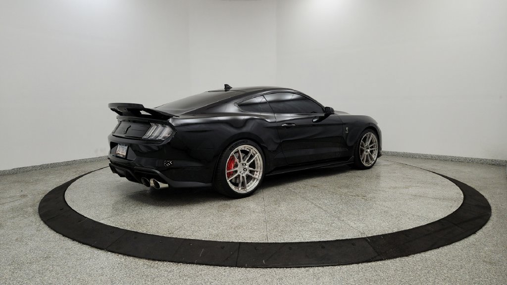 Used 2020 Ford Mustang Shelby GT500 w/ Technology Package RWD image 5