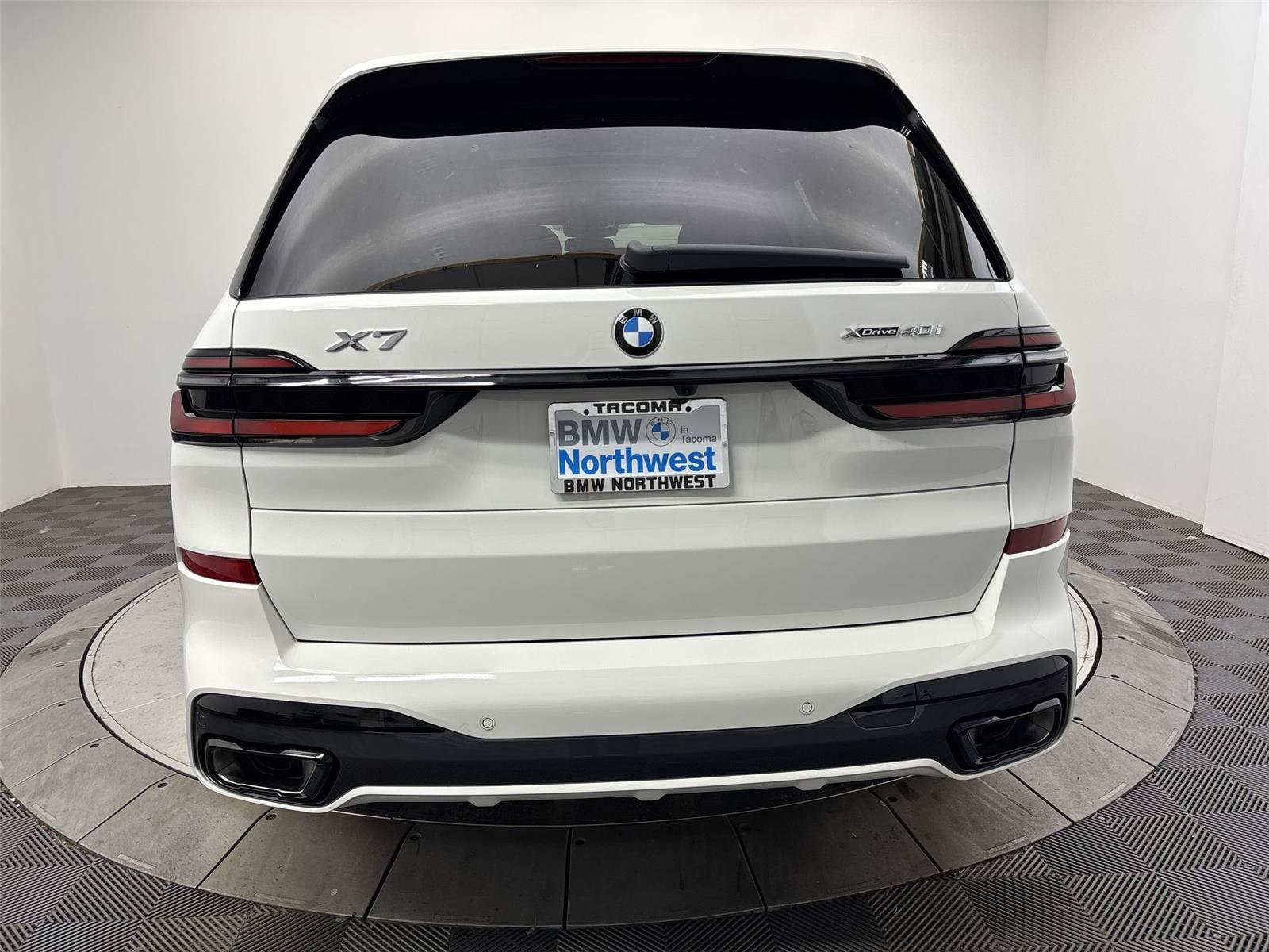 New 2027 BMW X7 xDrive40i w/ M Sport Package AWD/4WD image 15