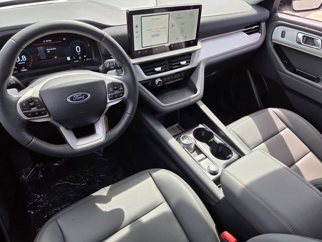 New 2026 Ford Explorer Active RWD image 7