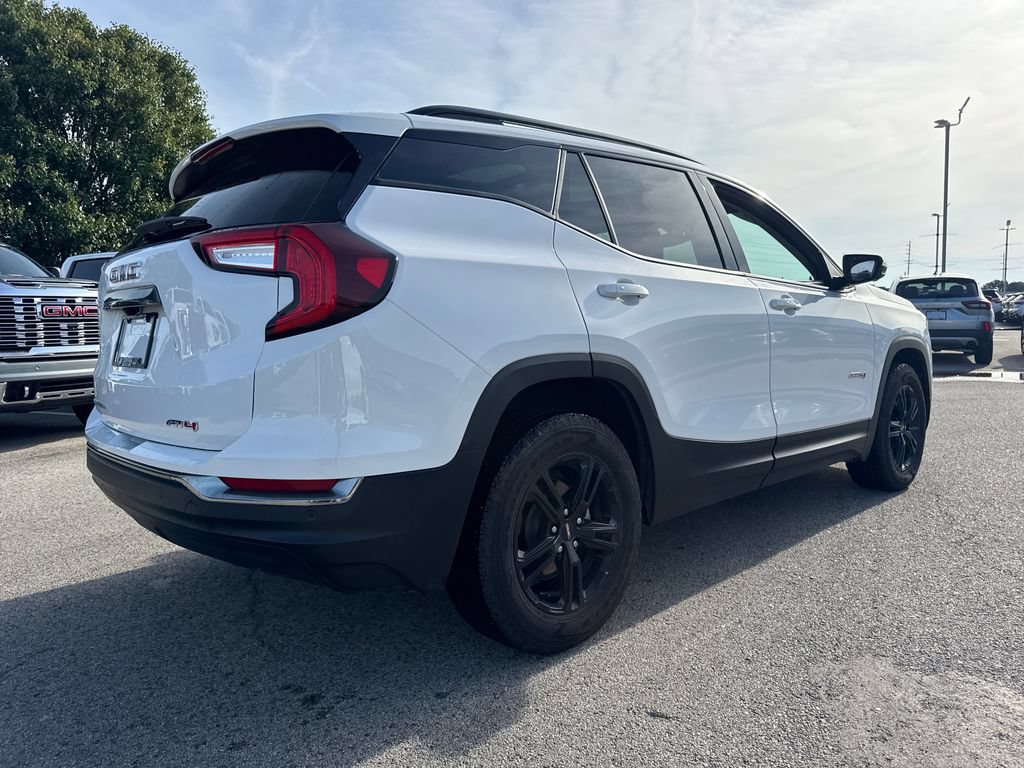 Used 2024 GMC Terrain AT4 w/ Tech Package AWD/4WD image 8