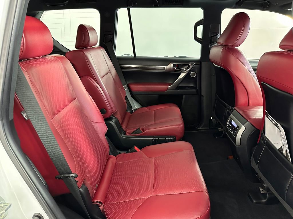 Used 2022 Lexus GX 460 Luxury w/ Sport Design Package image 20