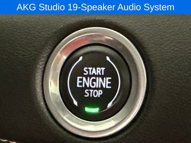 Used 2023 Cadillac Escalade Premium Luxury w/ Performance Package AWD/4WD image 25