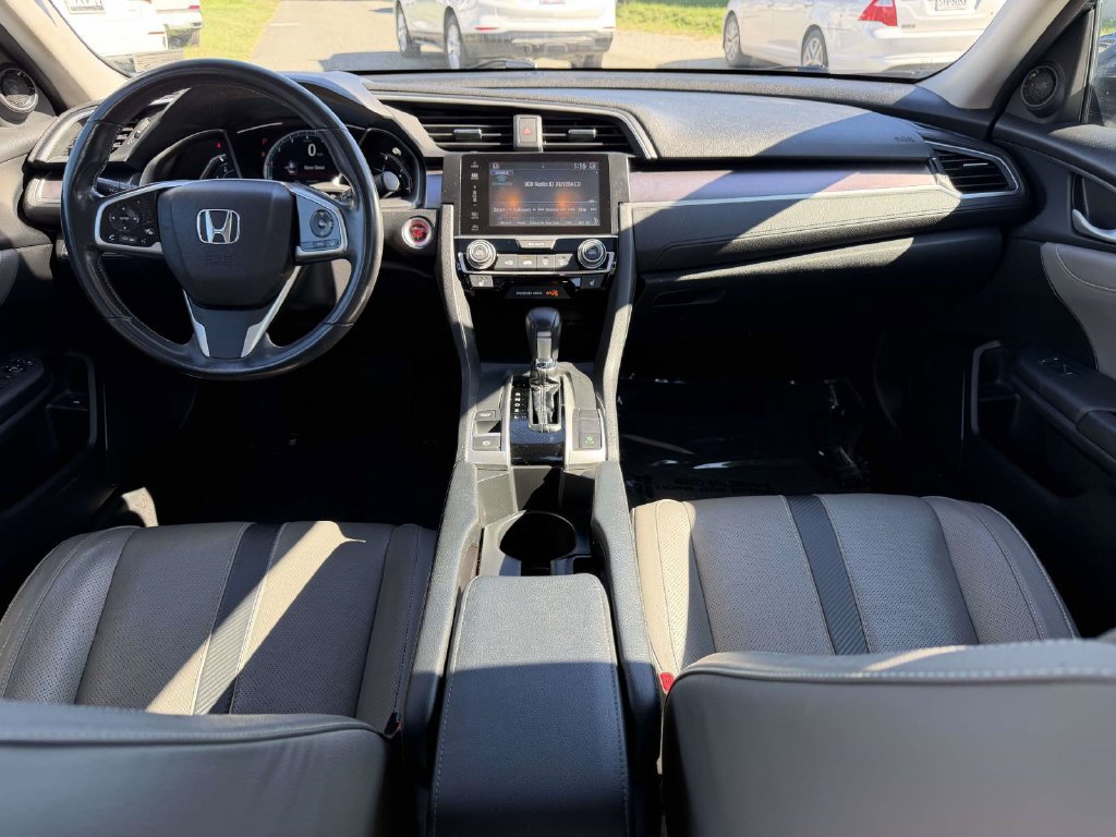 Used 2017 Honda Civic EX-L image 2