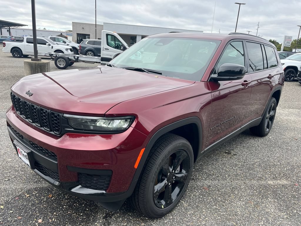 New 2025 Jeep Grand Cherokee L Altitude AWD/4WD image 5
