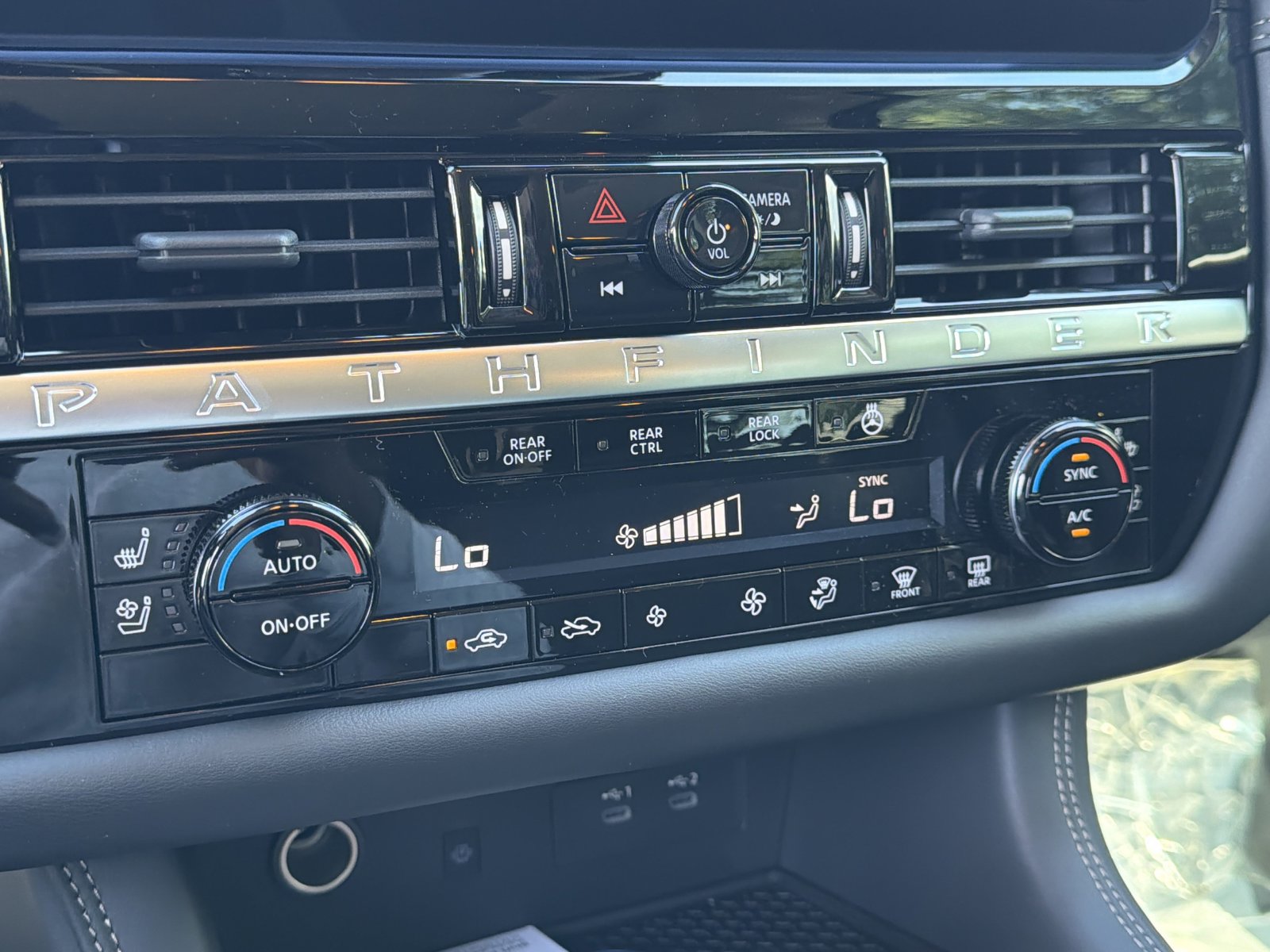 New 2026 Nissan Pathfinder Platinum FWD image 7