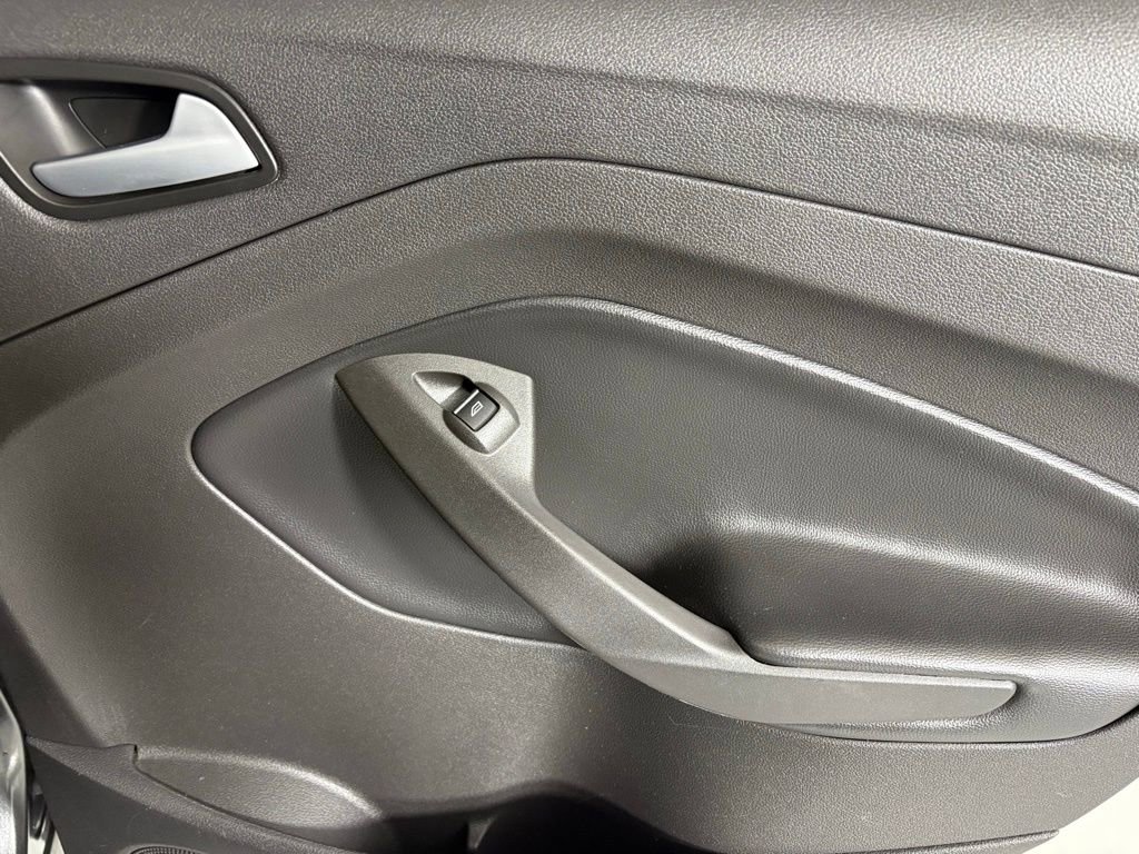 Used 2018 Ford Escape SE image 15