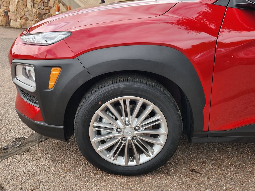 Used 2021 Hyundai Kona SEL Plus AWD/4WD image 29