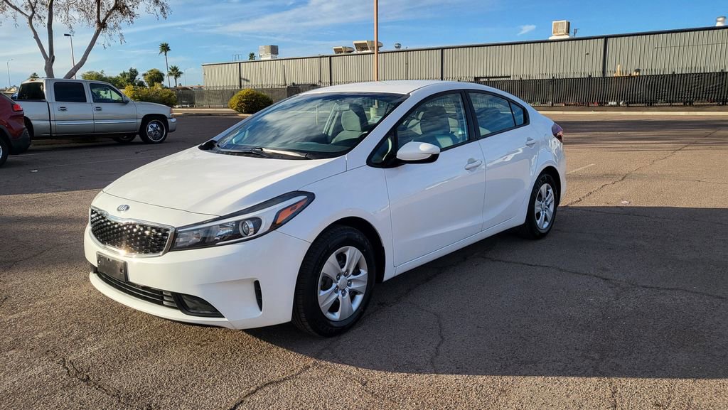 Used 2017 Kia Forte LX w/ LX Popular Package image 4