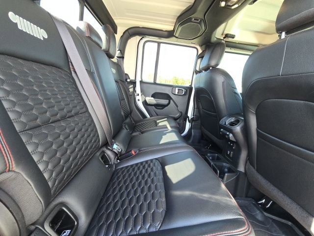 Used 2023 Jeep Gladiator Rubicon w/ LED Lighting Group AWD/4WD image 14