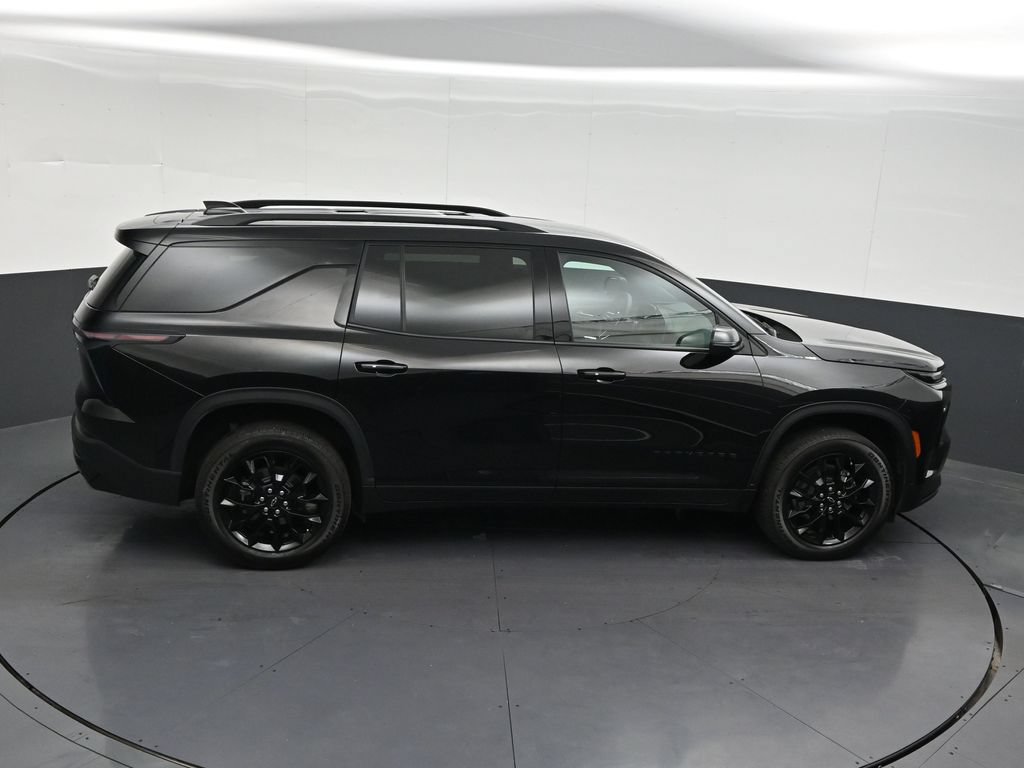 Used 2025 Chevrolet Traverse LT w/ Midnight/Sport Edition FWD image 23