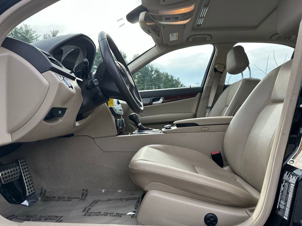 Used 2011 Mercedes-Benz C 300 4MATIC Sedan image 15