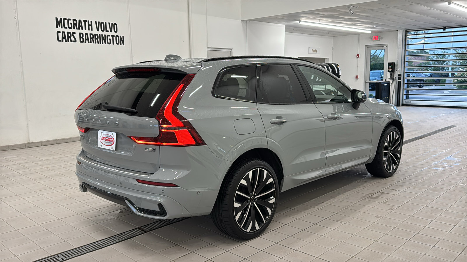 Used 2026 Volvo XC60 B5 Ultra AWD/4WD image 5