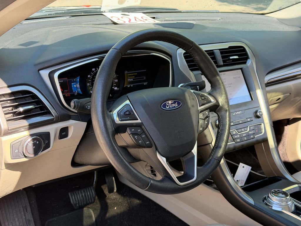 Used 2020 Ford Fusion SEL FWD image 21