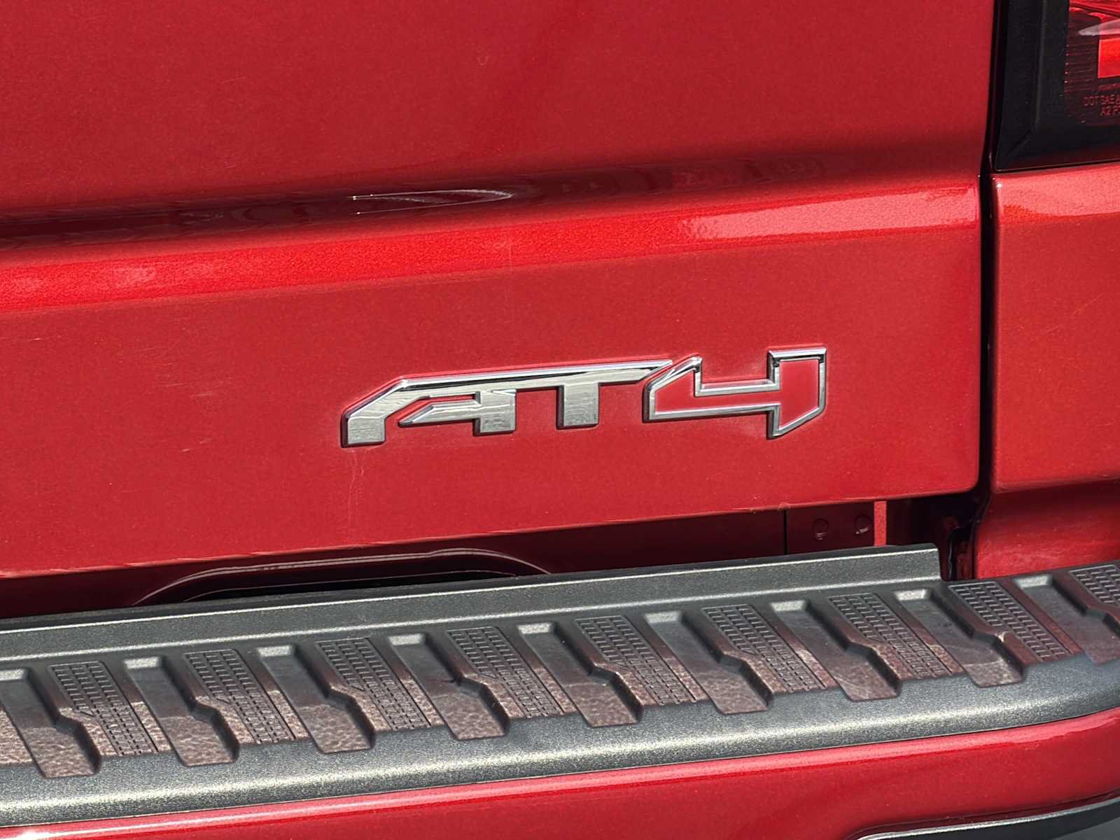 Used 2024 GMC Sierra 1500 AT4 w/ Technology Package AWD/4WD image 29