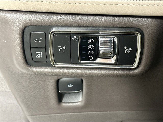 Used 2022 Lincoln Nautilus Reserve image 25