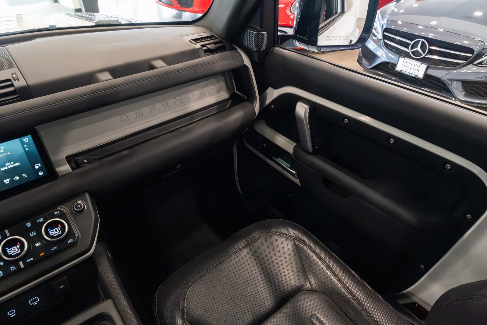 Used 2021 Land Rover Defender 90 X-Dynamic S AWD/4WD image 11