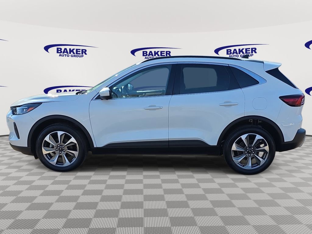 Used 2024 Ford Escape Platinum image 8