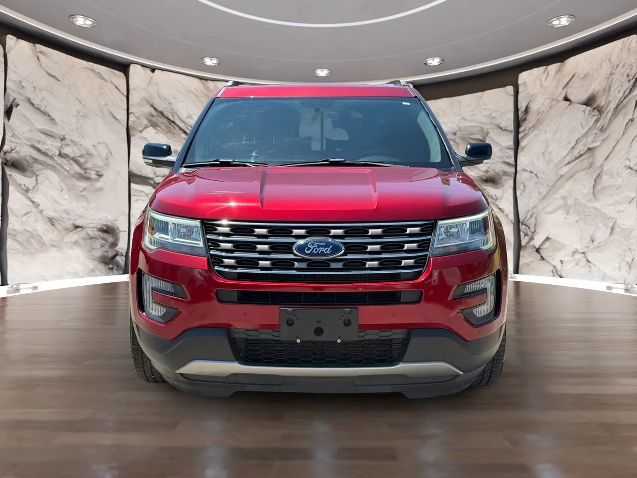 Used 2017 Ford Explorer XLT w/ Equipment Group 202A FWD image 10