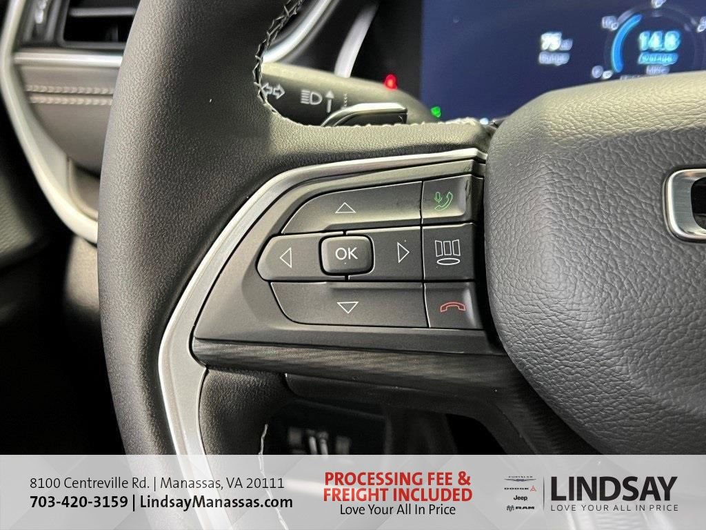 New 2025 Jeep Grand Cherokee Laredo image 33