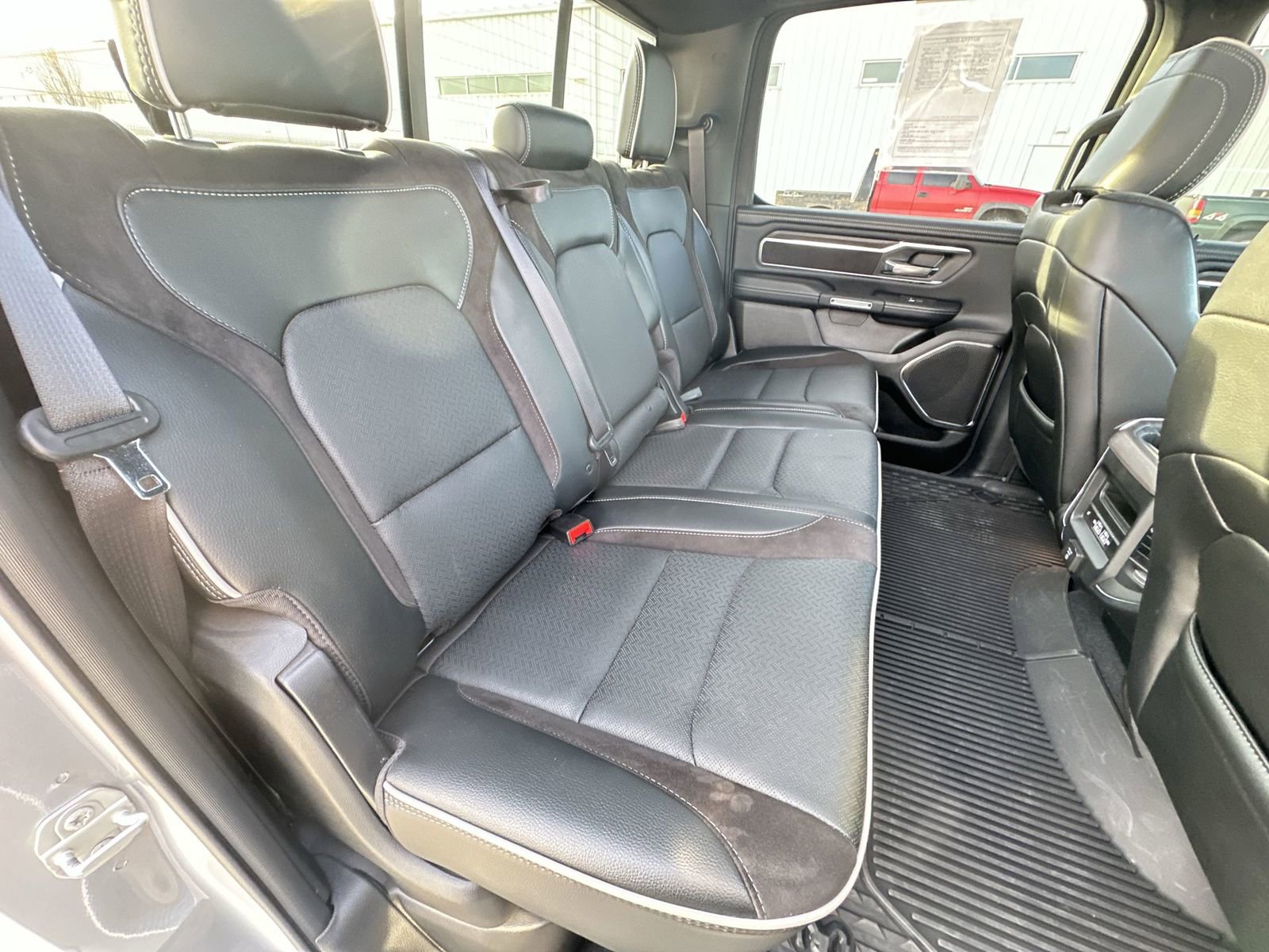 Used 2025 RAM 1500 Laramie w/ Sport Appearance Package AWD/4WD image 28