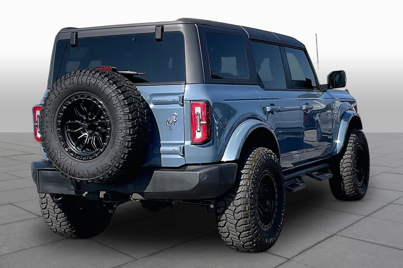 Used 2025 Ford Bronco Outer Banks AWD/4WD image 13