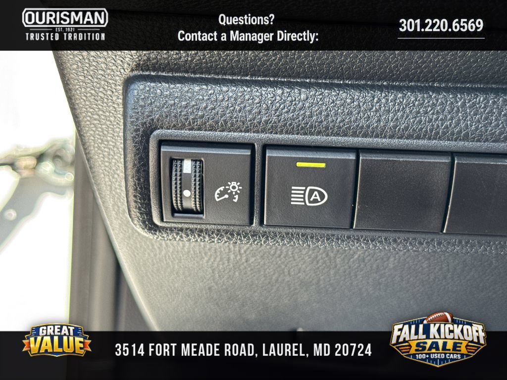 Used 2024 Toyota Corolla LE FWD image 27