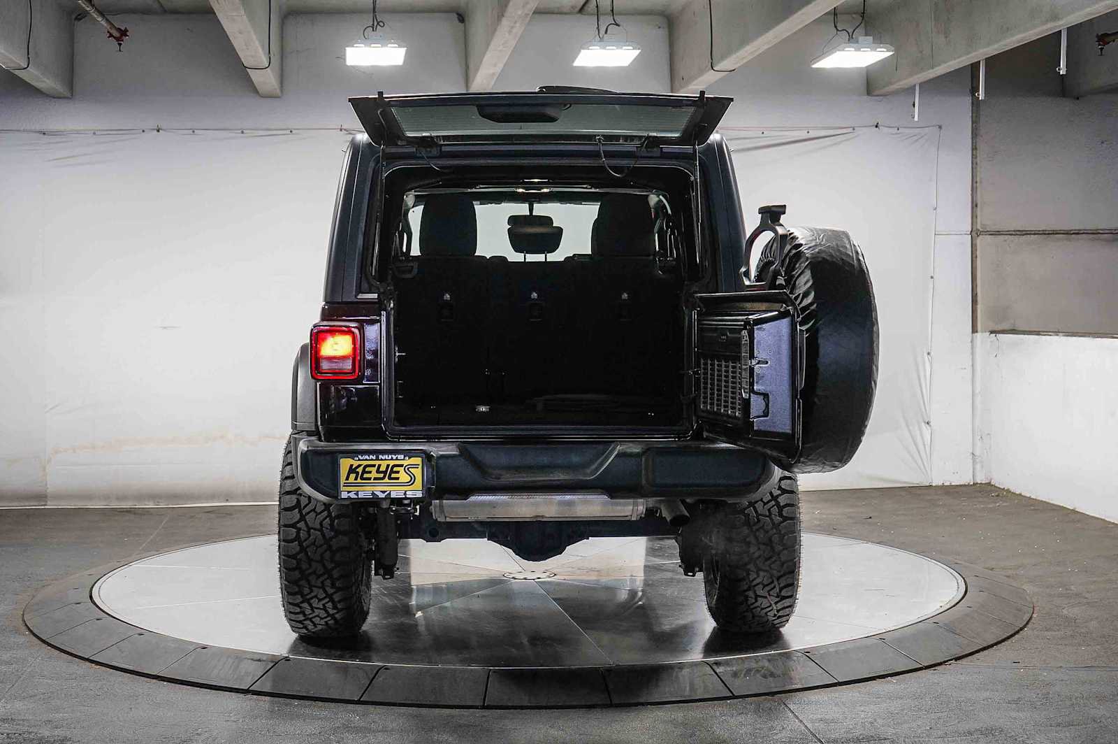 Used 2019 Jeep Wrangler Unlimited Sport image 7