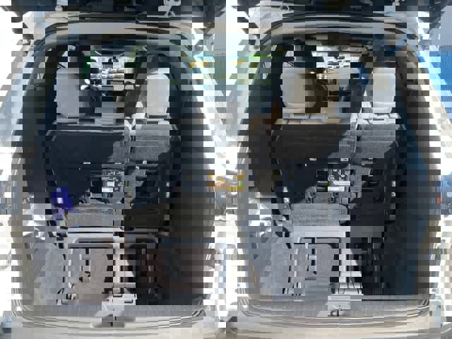 Used 2025 Toyota Sienna XLE w/ XLE Plus Package image 12