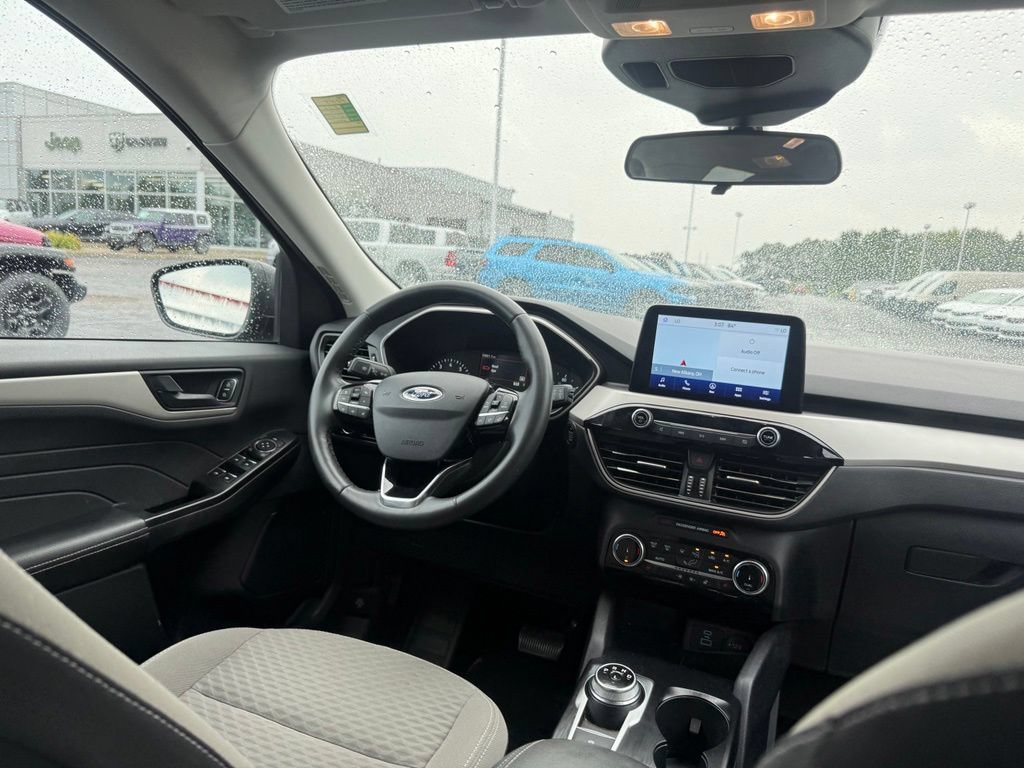 Used 2022 Ford Escape SE w/ Convenience Package FWD image 49