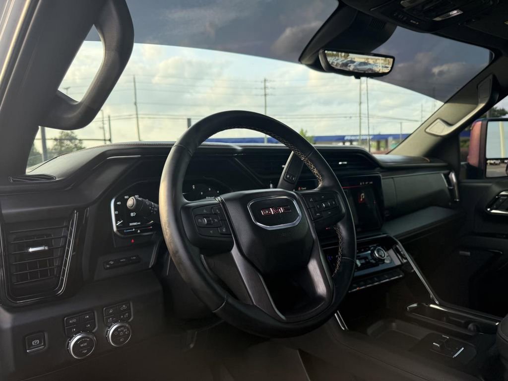 Used 2024 GMC Sierra 2500 AT4 w/ AT4 Premium Plus Package AWD/4WD image 13