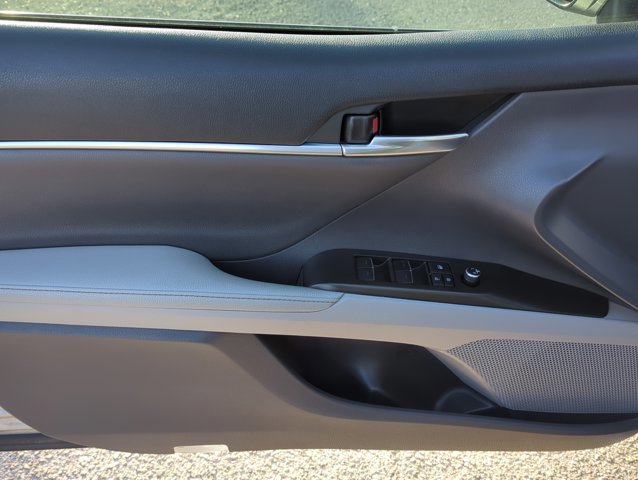 Certified 2022 Toyota Camry XLE FWD image 7