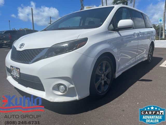 Used 2015 Toyota Sienna SE image 11