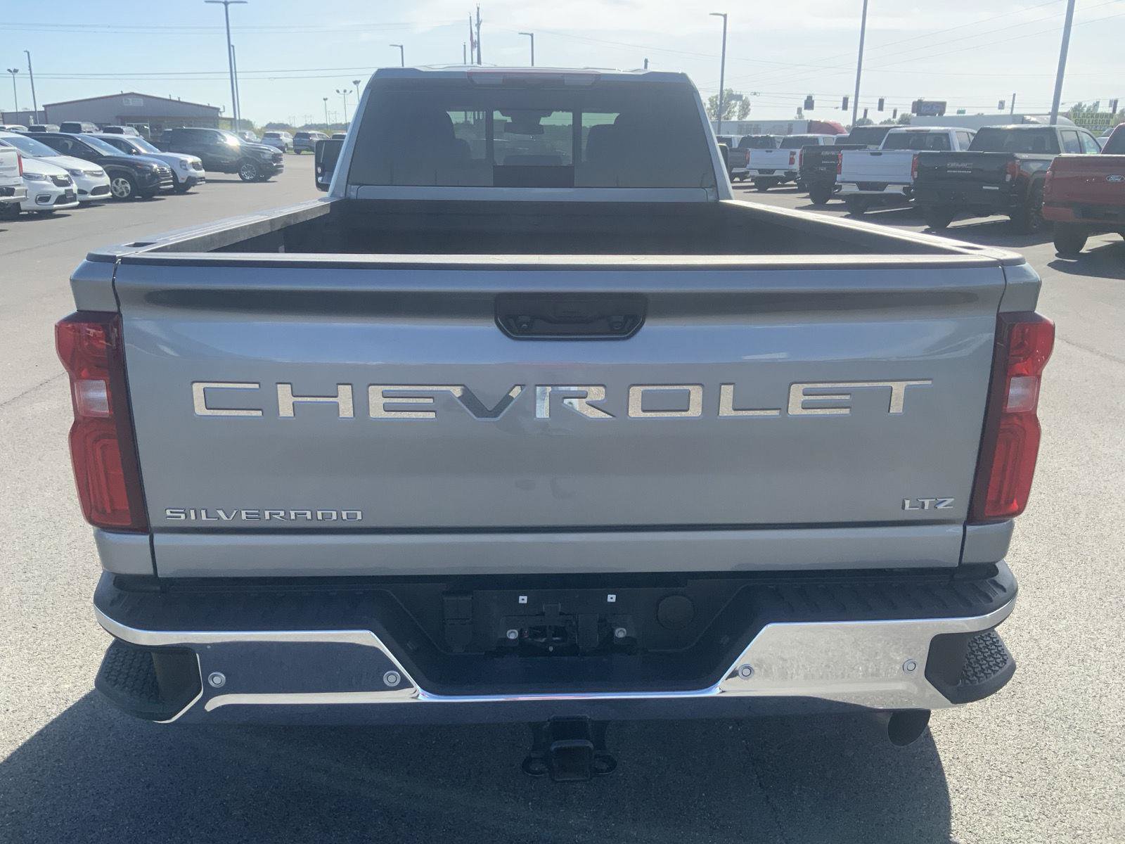 Used 2026 Chevrolet Silverado 3500 LTZ w/ LTZ Plus Package AWD/4WD image 9
