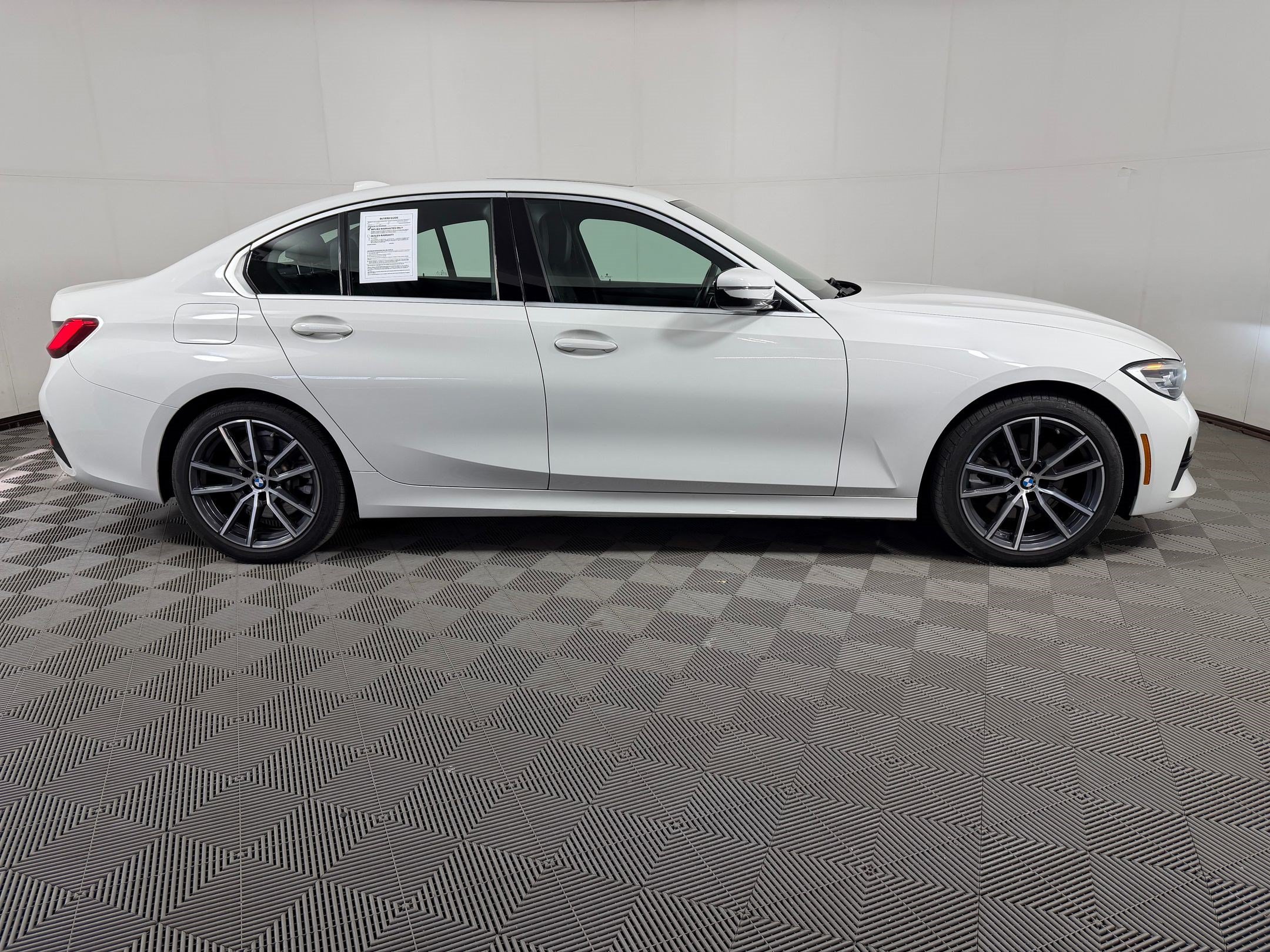 Used 2020 BMW 330i xDrive Sedan w/ Driving Assistance Package AWD/4WD image 8
