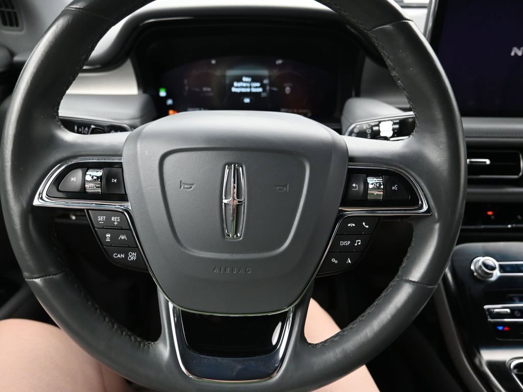 Used 2021 Lincoln Nautilus Reserve image 16