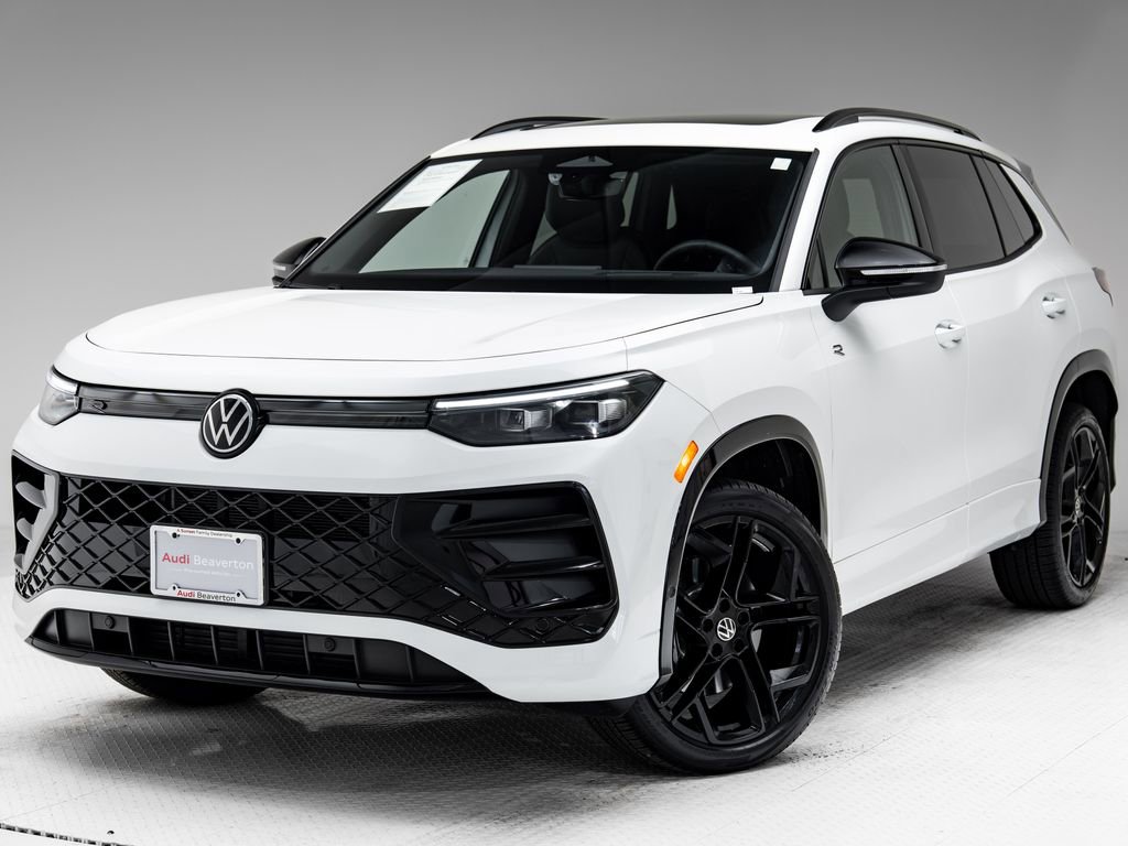 Used 2025 Volkswagen Tiguan SE R-Line AWD/4WD image 1