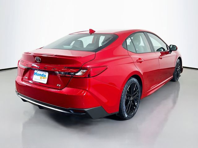 Used 2025 Toyota Camry SE image 8