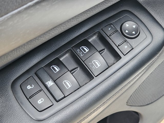 Used 2015 Jeep Grand Cherokee Altitude RWD image 22