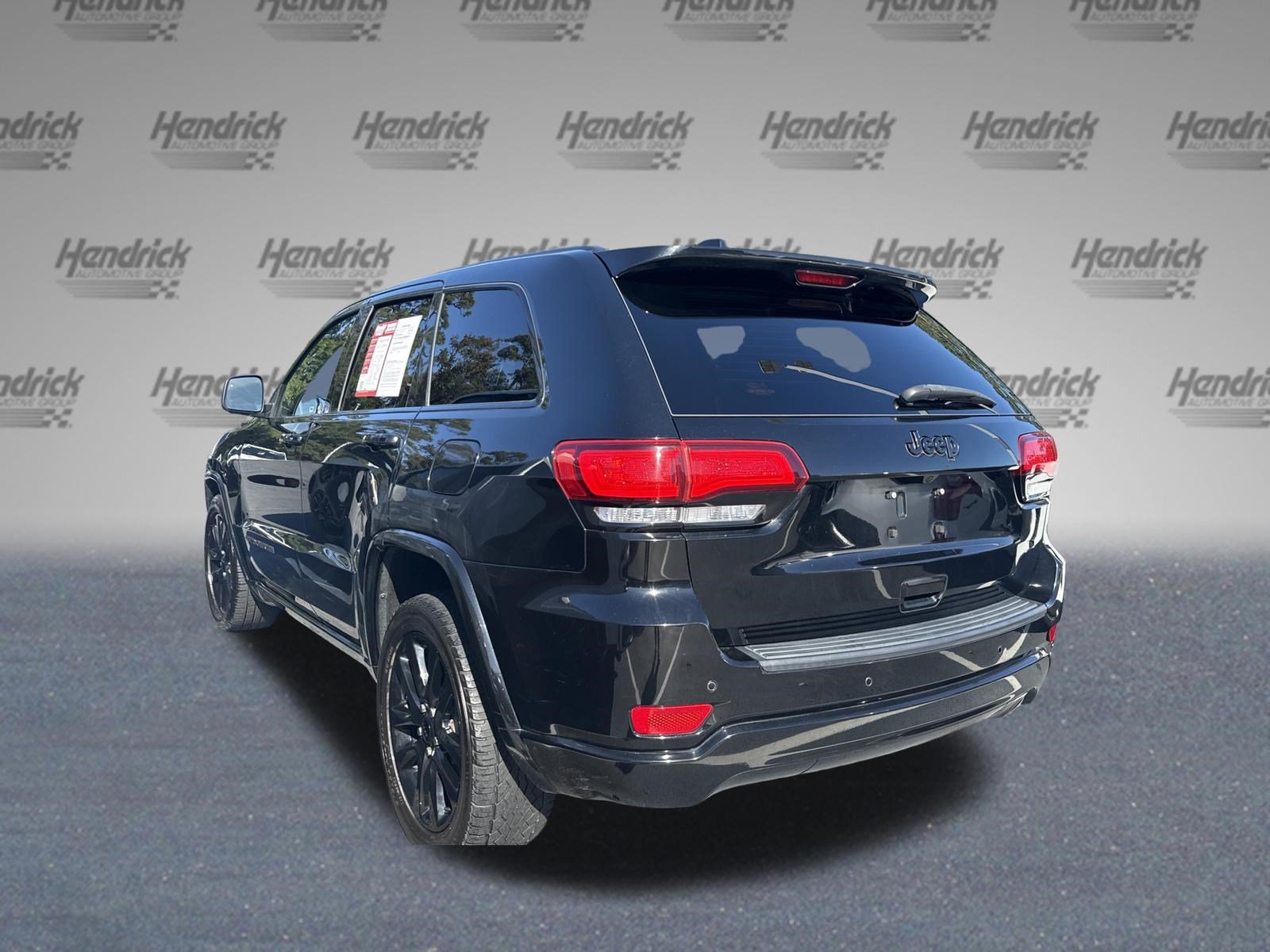 Used 2019 Jeep Grand Cherokee Altitude RWD image 7