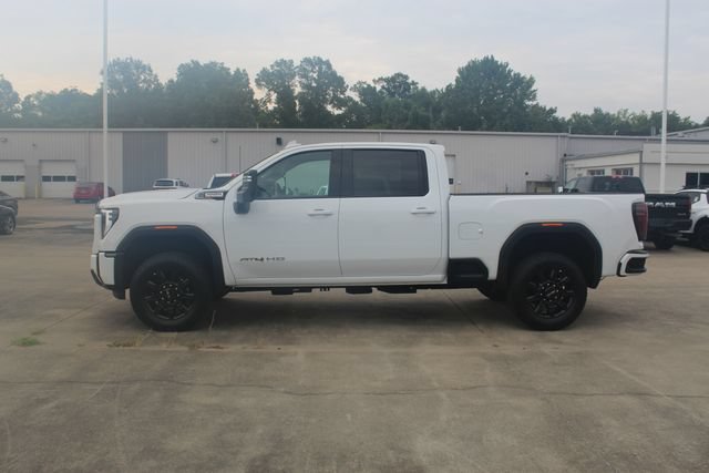 Used 2025 GMC Sierra 2500 AT4 AWD/4WD image 2